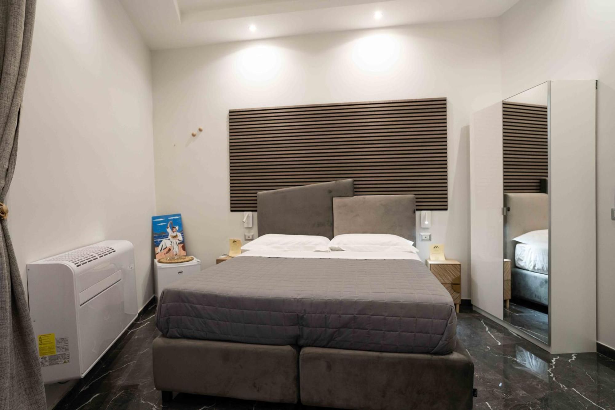 Worldwidesuites * Napoli
